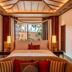 Luxury Room Twin Bed Private Courtyard